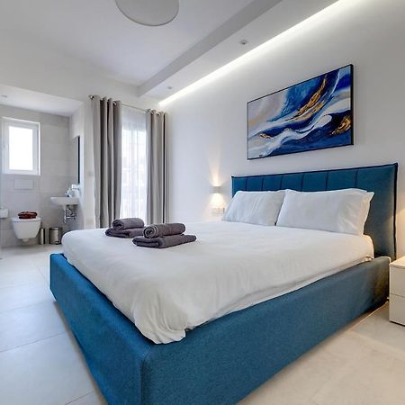 Luxe Apartment With Valletta And Harbour Views Sliema Kültér fotó