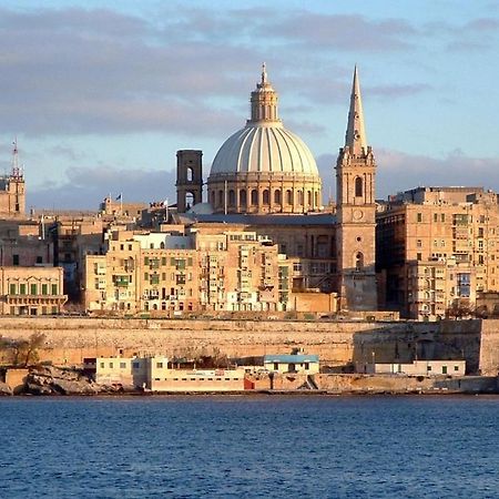 Luxe Apartment With Valletta And Harbour Views Sliema Kültér fotó