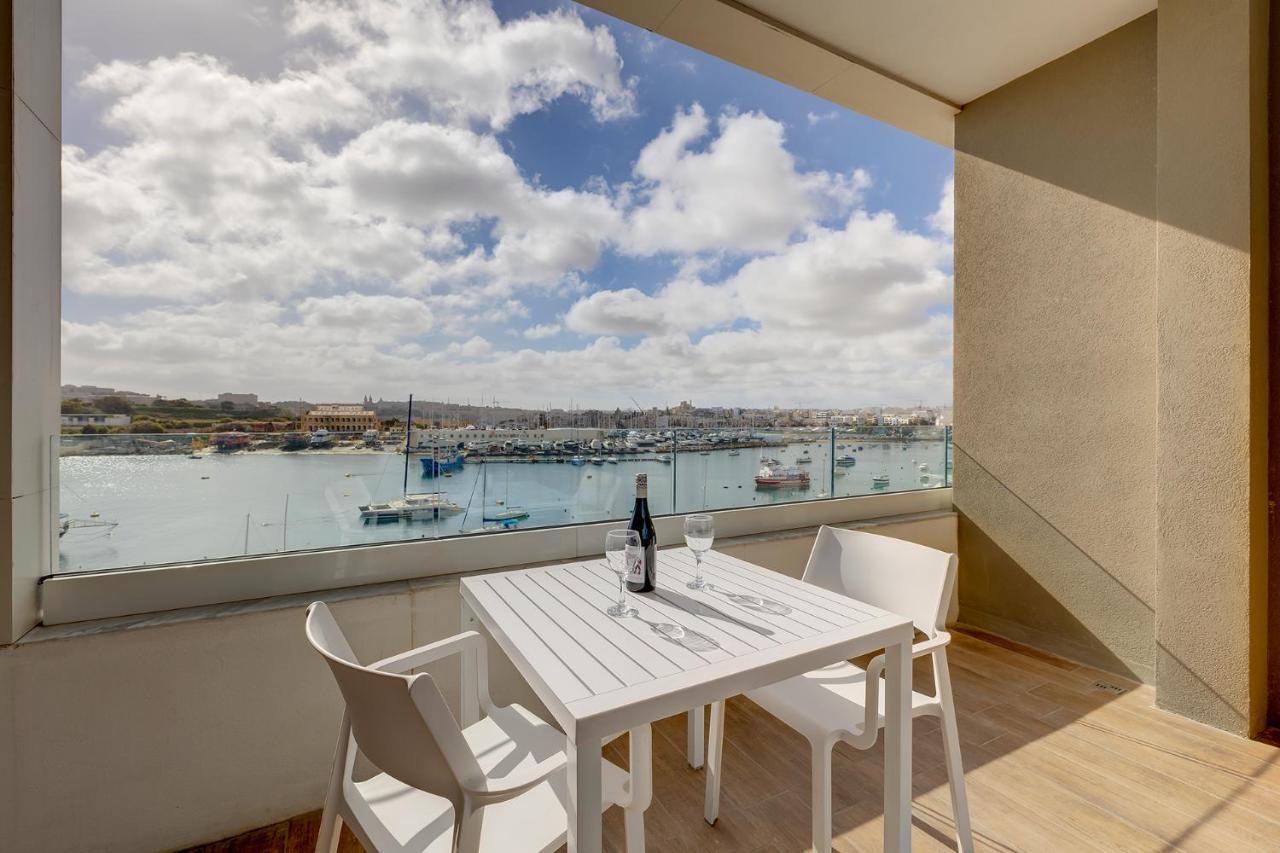 Luxe Apartment With Valletta And Harbour Views Sliema Kültér fotó