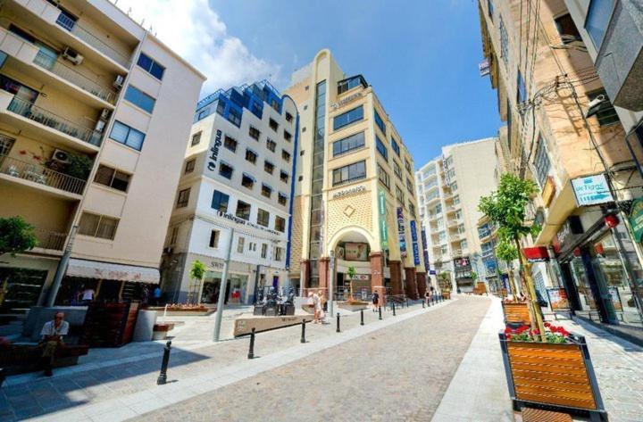 Luxe Apartment With Valletta And Harbour Views Sliema Kültér fotó