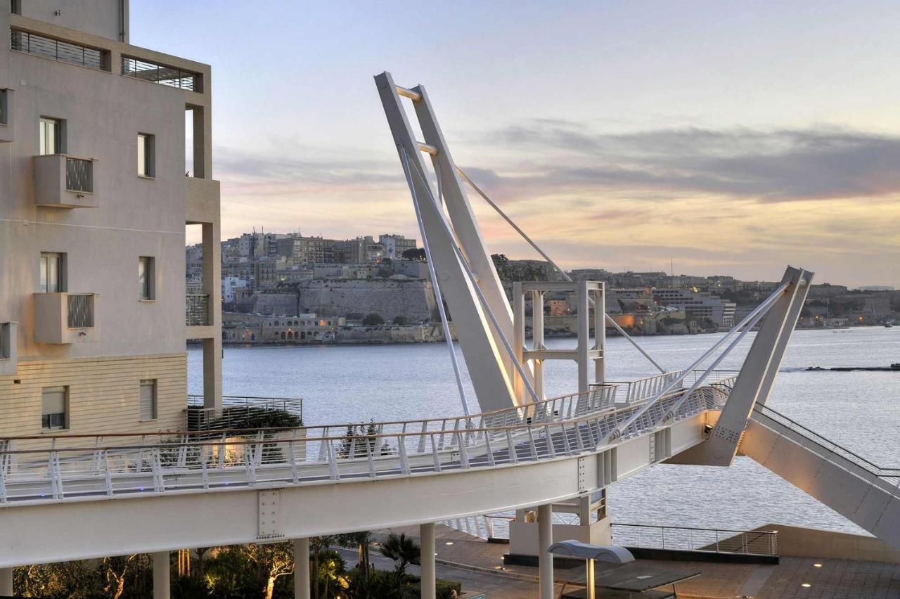 Luxe Apartment With Valletta And Harbour Views Sliema Kültér fotó