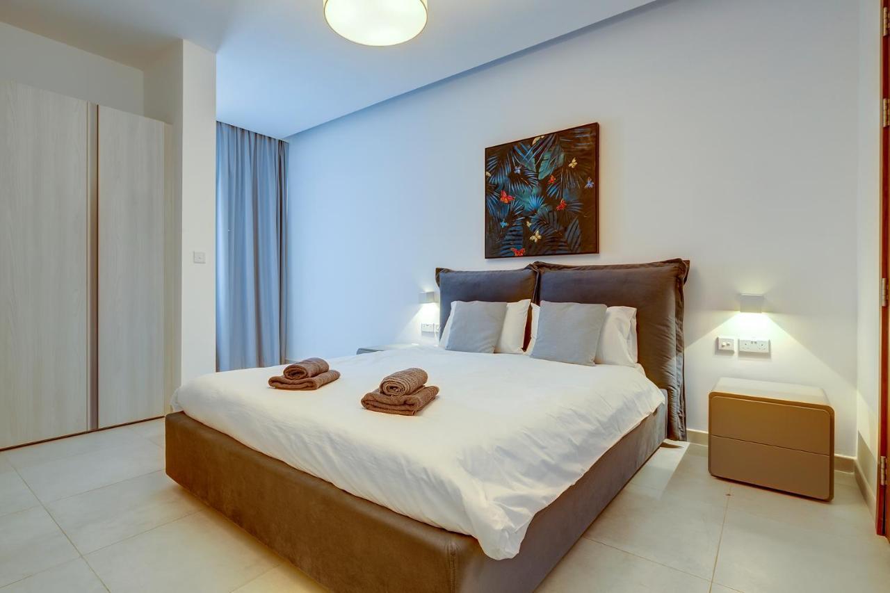 Luxe Apartment With Valletta And Harbour Views Sliema Kültér fotó