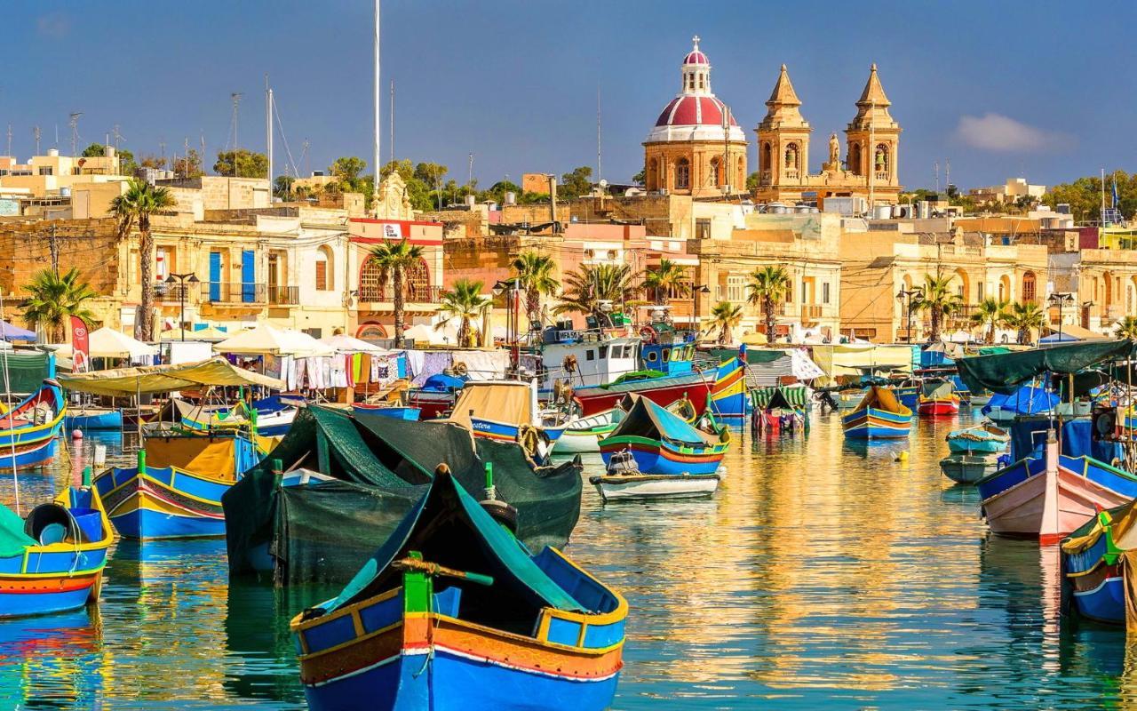 Luxe Apartment With Valletta And Harbour Views Sliema Kültér fotó